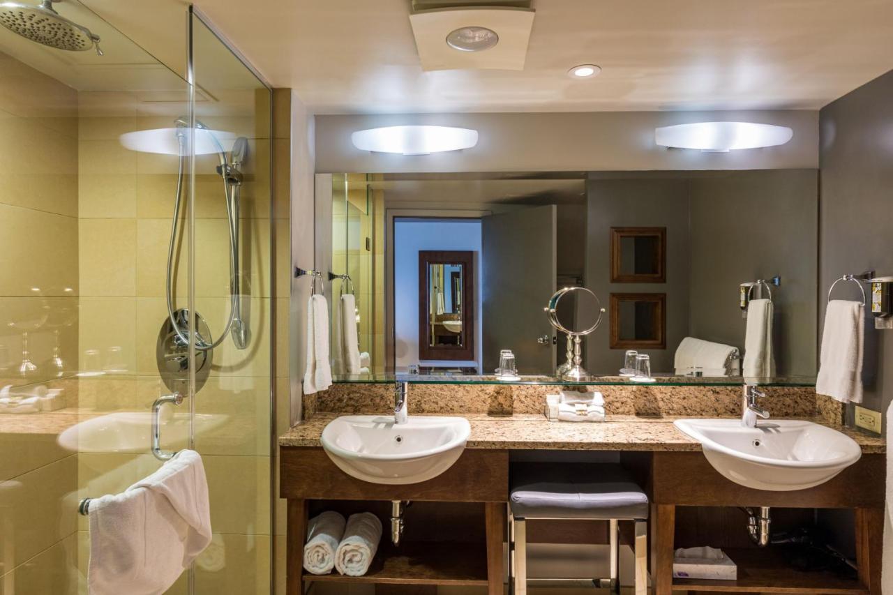 Hotel & Suites Normandin Quebec Экстерьер фото