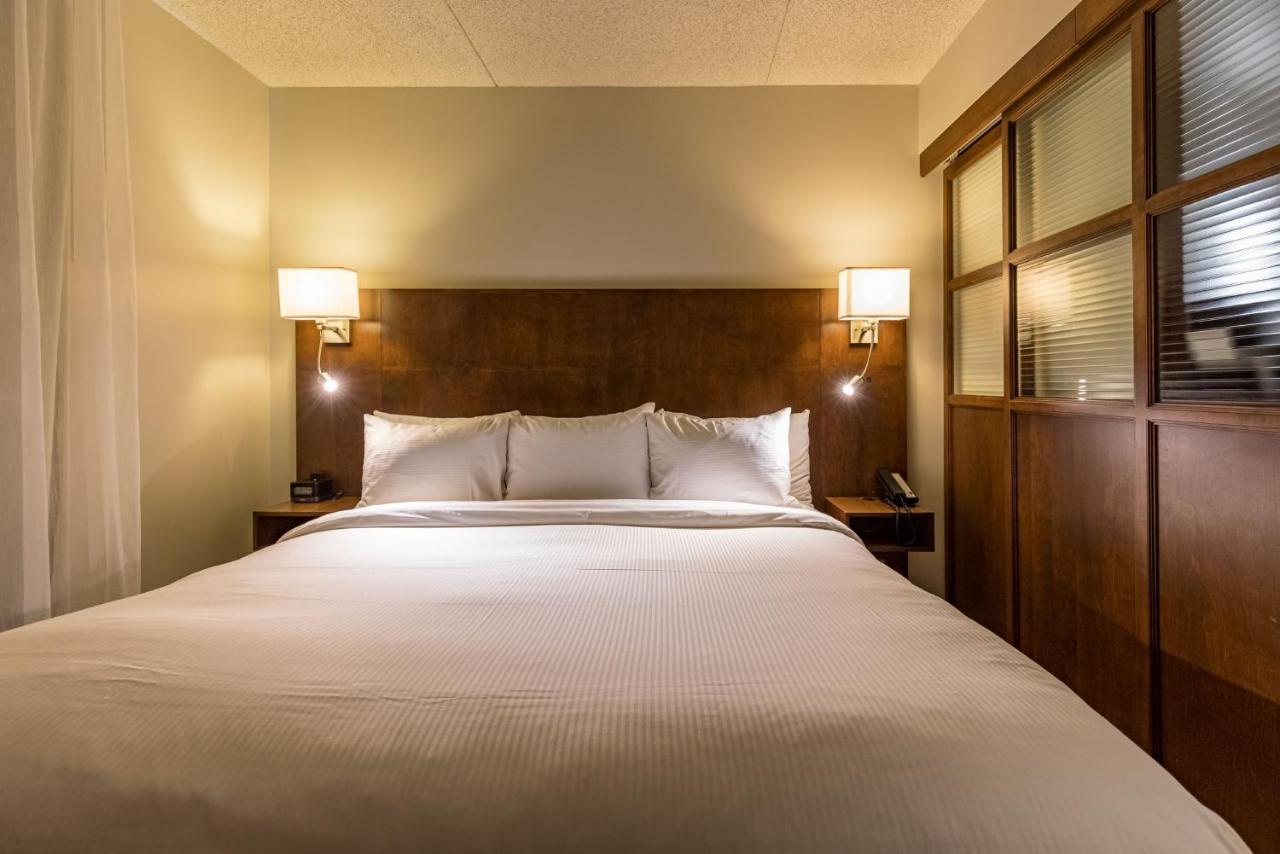 Hotel & Suites Normandin Quebec Экстерьер фото