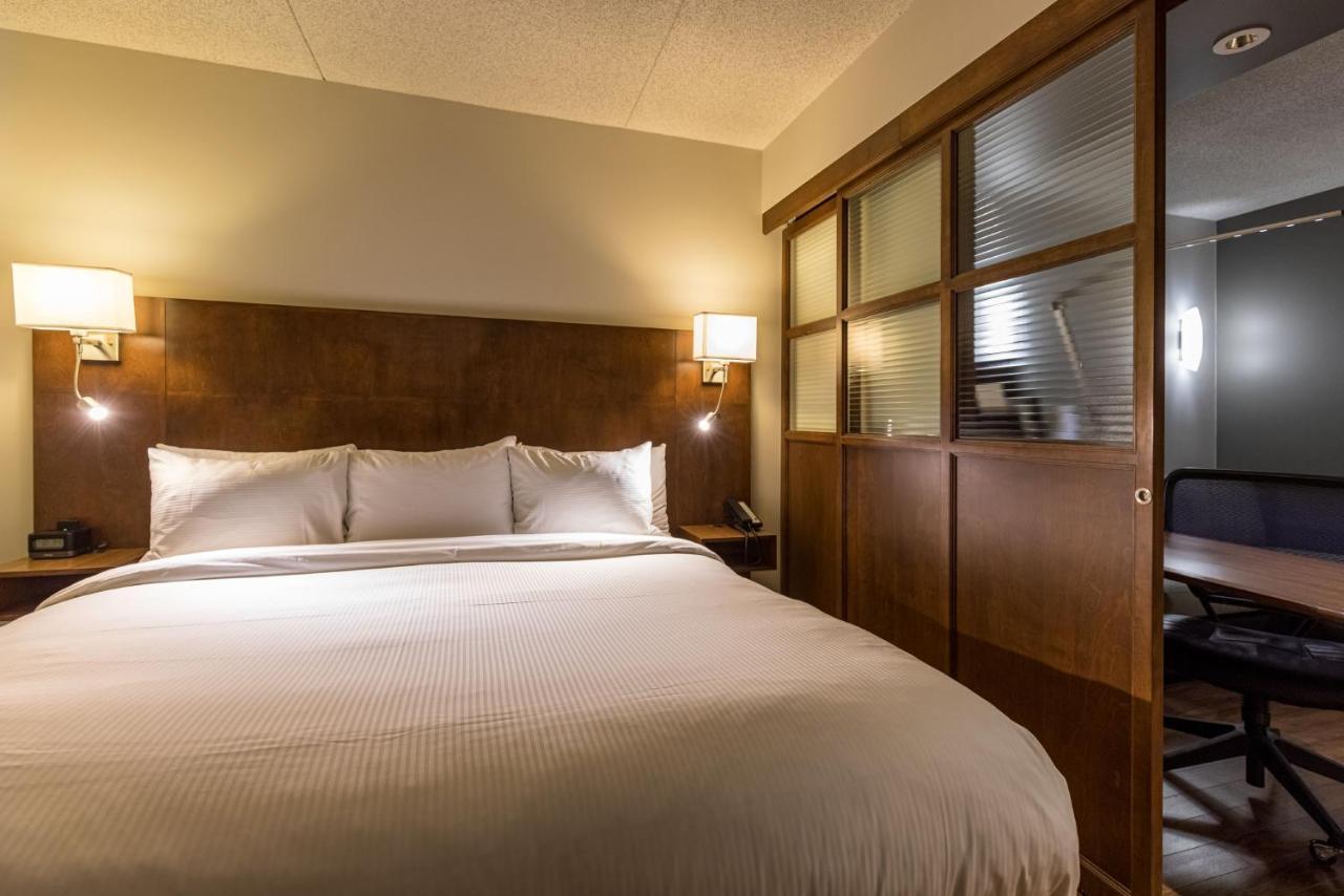 Hotel & Suites Normandin Quebec Экстерьер фото