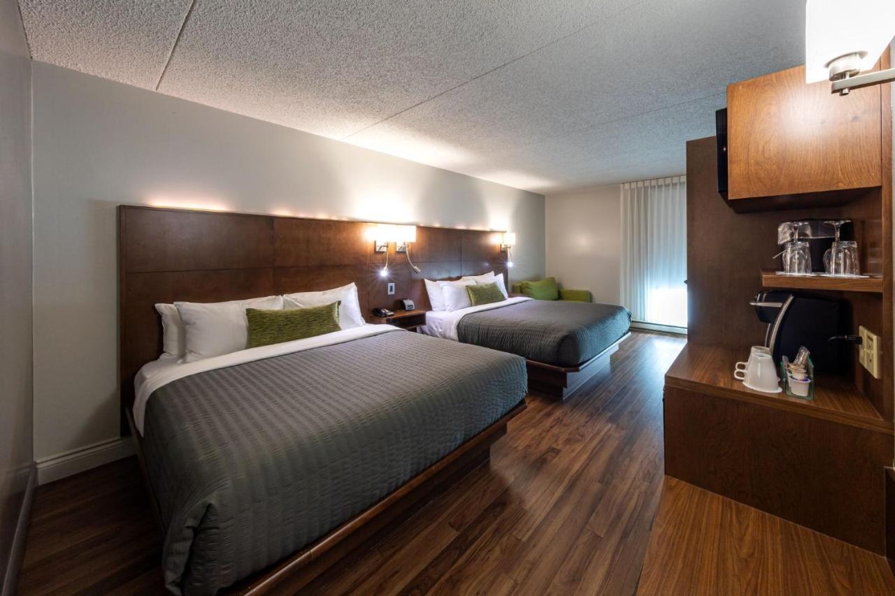 Hotel & Suites Normandin Quebec Экстерьер фото