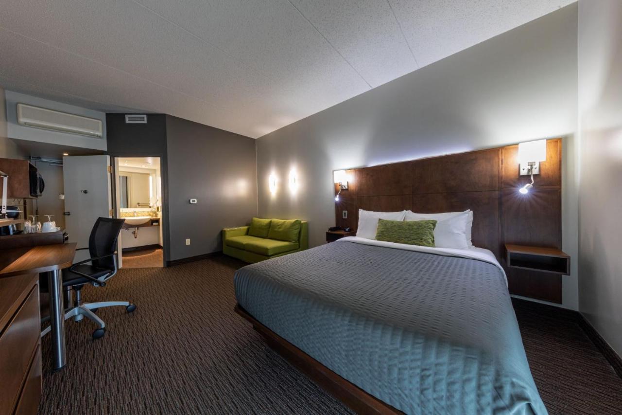 Hotel & Suites Normandin Quebec Экстерьер фото