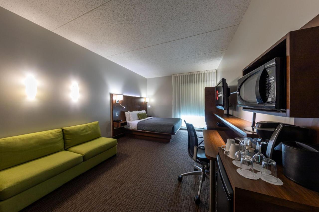 Hotel & Suites Normandin Quebec Экстерьер фото