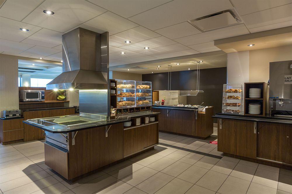 Hotel & Suites Normandin Quebec Экстерьер фото