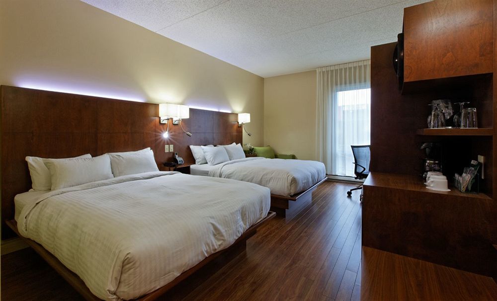 Hotel & Suites Normandin Quebec Экстерьер фото