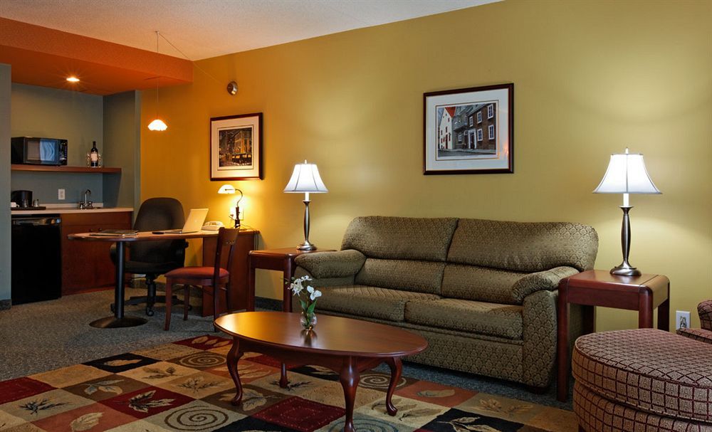 Hotel & Suites Normandin Quebec Экстерьер фото